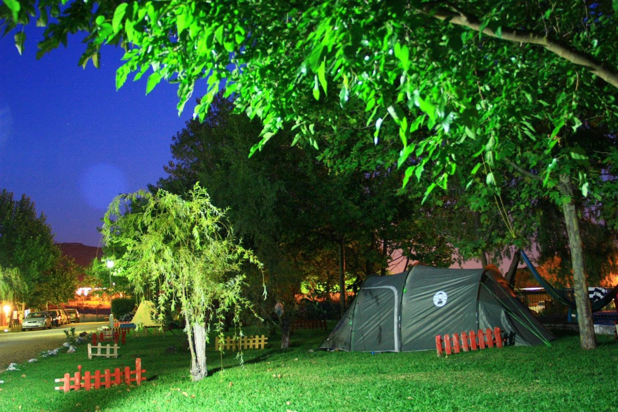 Camping Sierra De Las Nieves Yunquera Ngoại thất bức ảnh